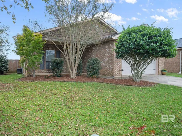 1899 Arcadia Dr, Foley, AL 36535