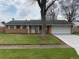 7 Greencliff Dr, Englewood, OH 45322