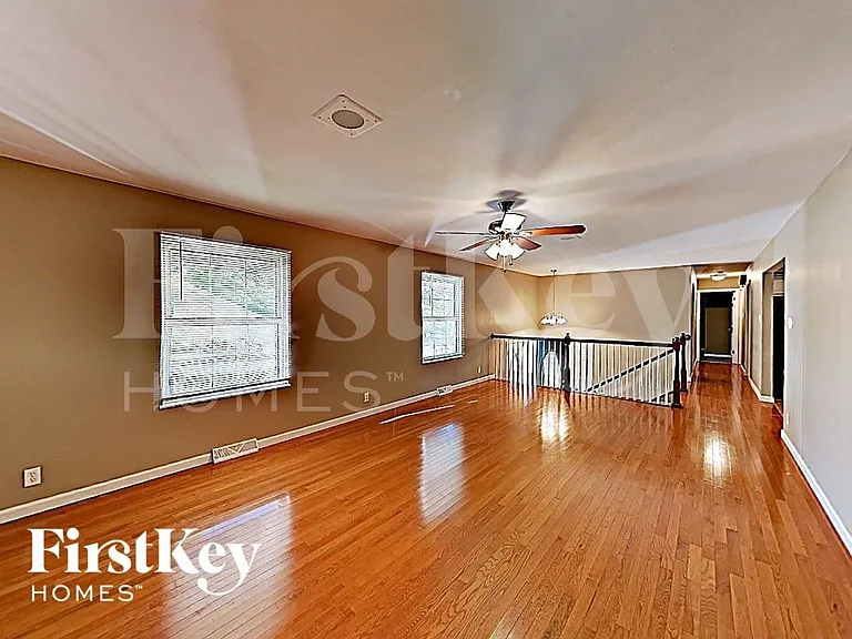 6 Rouen Ct — Photo 2