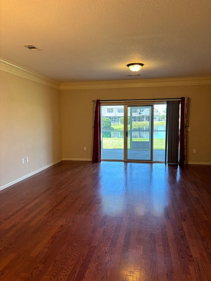 1101 Baldwin Rowe Cir — Photo 3