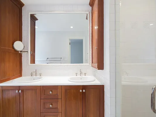 Sold by Sotheby's International Realty | media 11