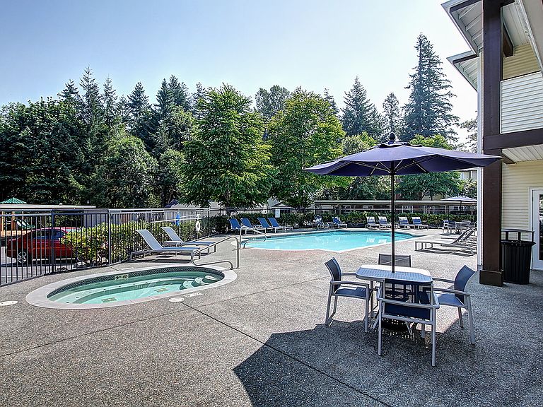 Fairwood Pond Apartments - Renton, WA | Zillow