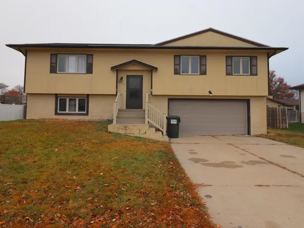 2963 Fairlane Ave, Columbus, NE 68601