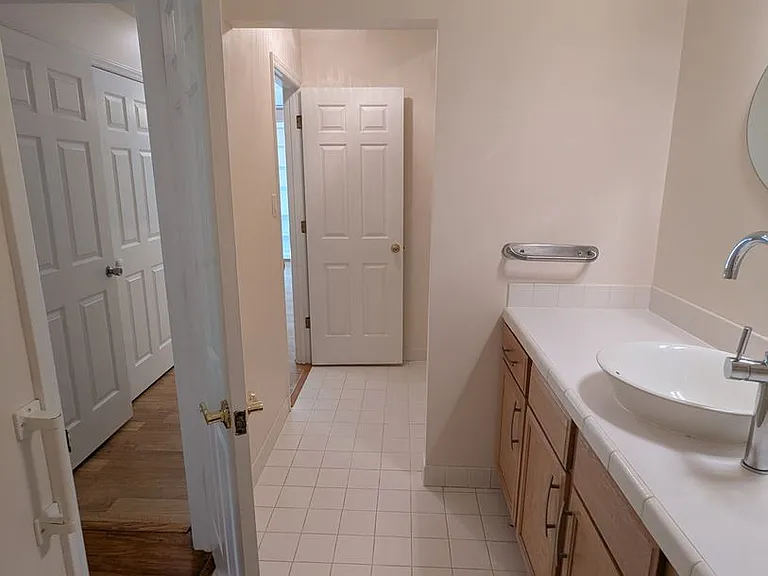 220 Saint Andrews Ln — Photo 21