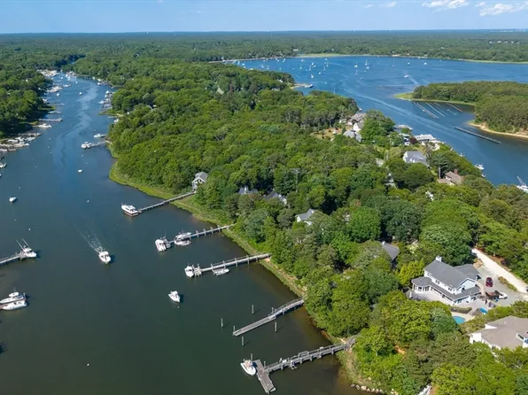 5 Rivers View Rd, Falmouth, MA 02540