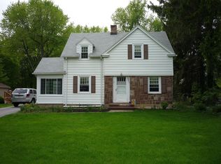965 Five Mile Line Rd, Webster, NY 14580