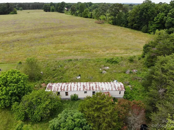 805 Pettus Ln, Lincolnton, NC 28092