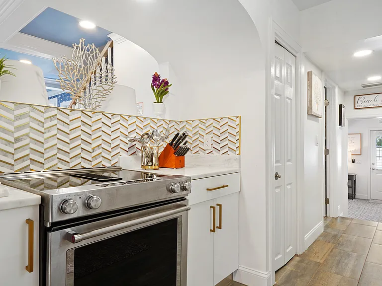 1804 Pass A Grille Way — Photo 16