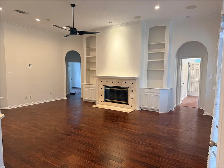 2220 Sky Harbor Dr — Photo 3