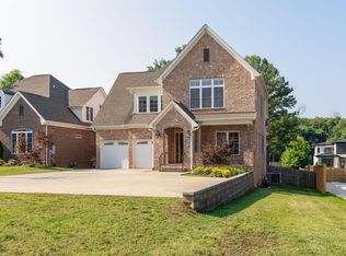 1009 Battery Ln, Nashville, TN 37220