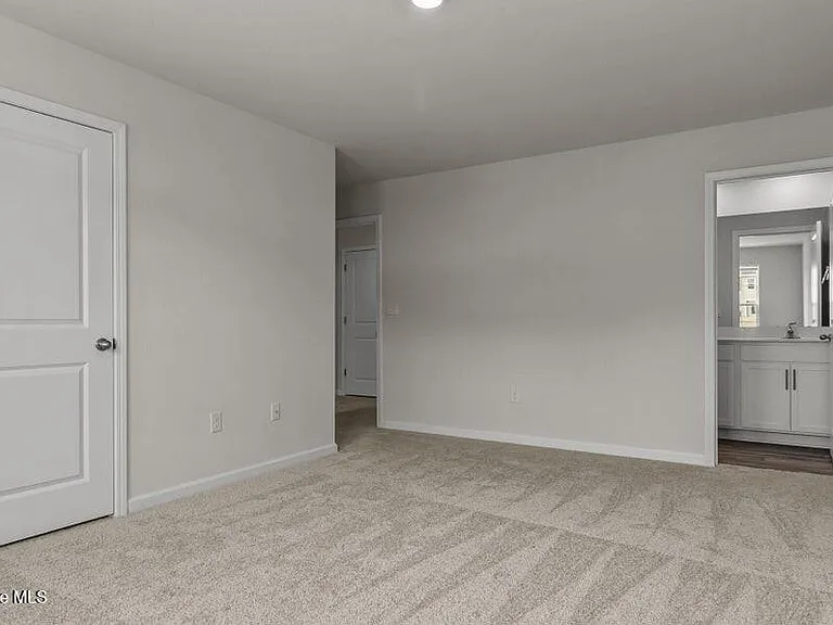 2305 Gracie Ln — Photo 14