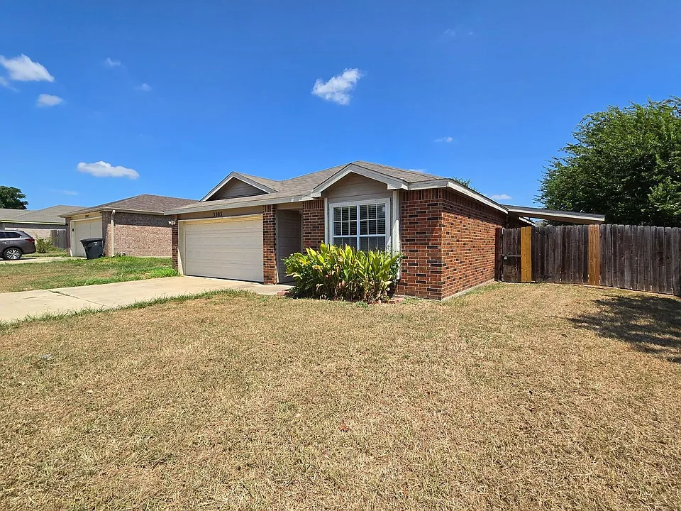 3303 Driftwood Dr