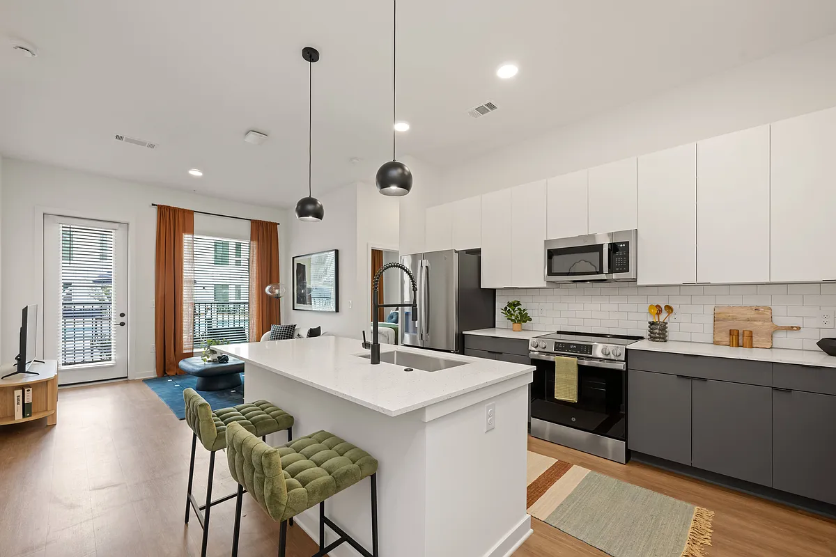 Building Photo - Sorella Apartments