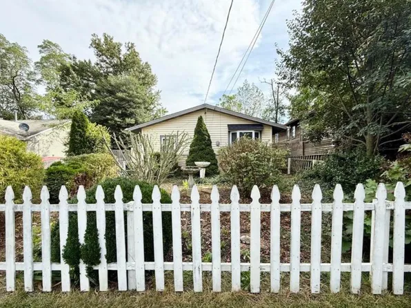 122 Zelus St, Little Egg Harbor, NJ 08087