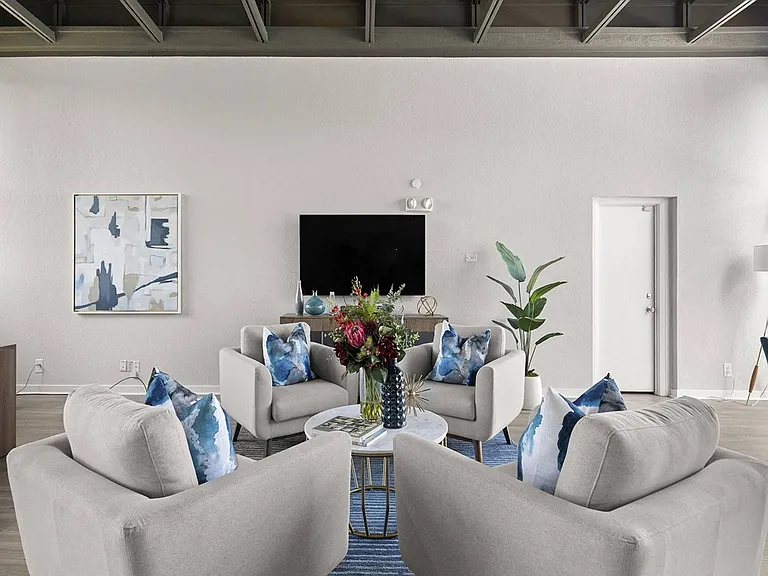 The Pointe at Clearwater — Photo 20
