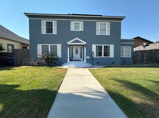 209 E 11th St, Hanford, CA 93230