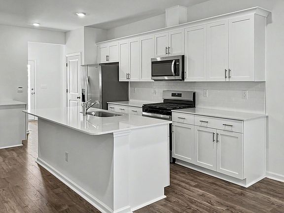 5th image of 1404 Jasmine View Way