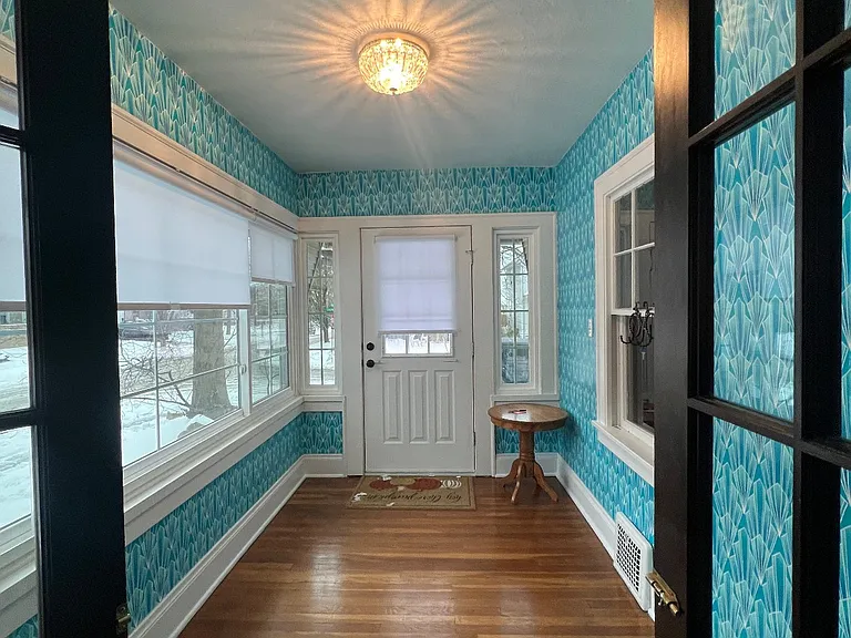 Front door into the sunroom