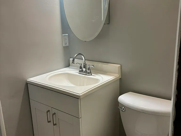 2nd bathroom