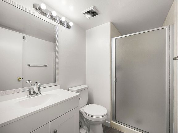 5th image of 2614 Andover Ave #3