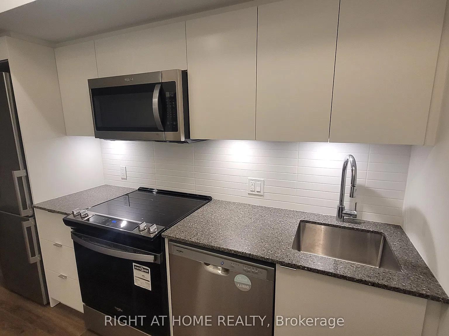 2 bed, $2,200 — Photo 3