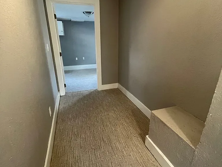 818 Charlotte St — Photo 18