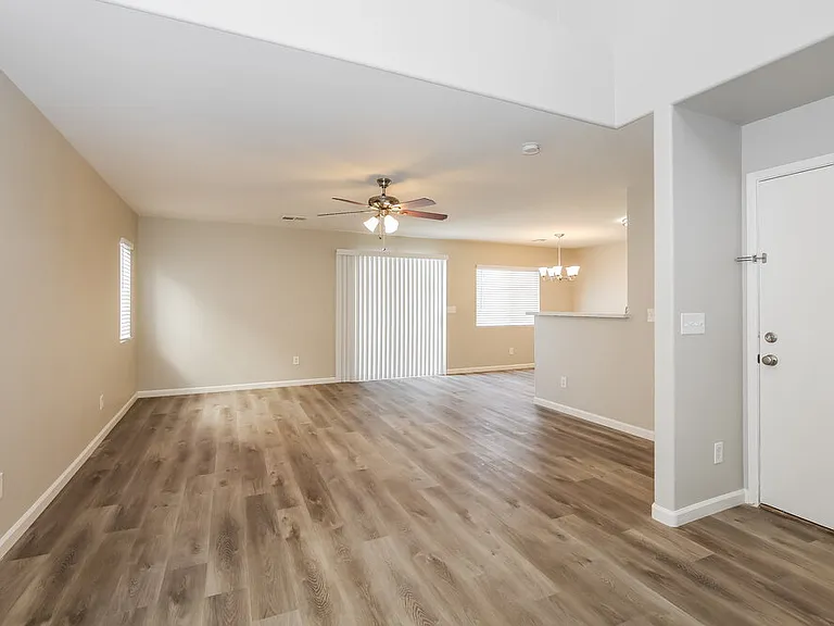 5014 Sapphire Light St — Photo 4