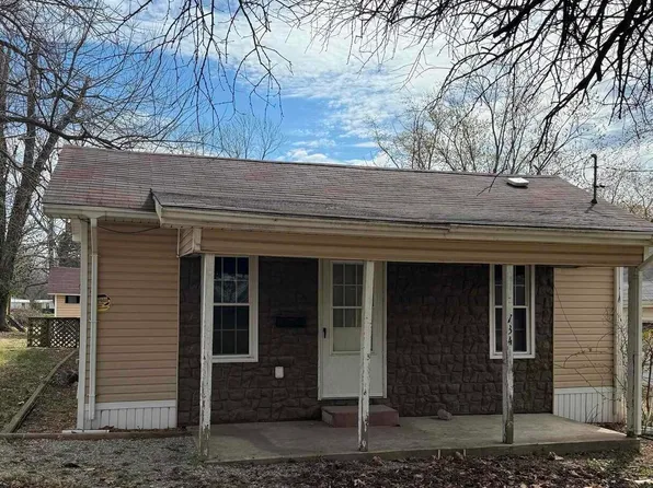 734 N Division St, Du Quoin, IL 62832