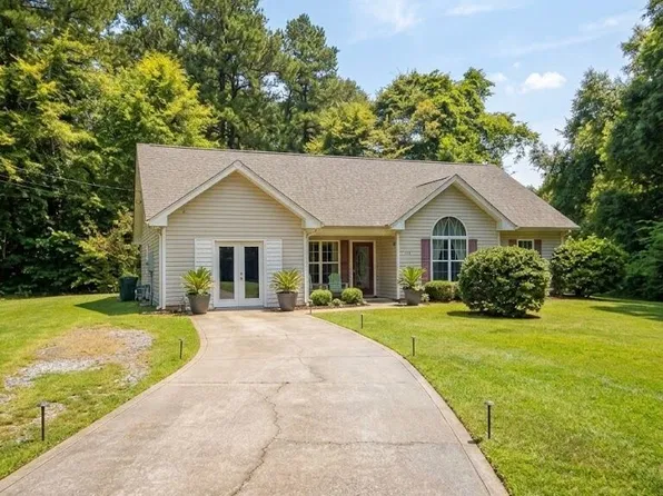211 E Wade St, Oxford, GA 30054