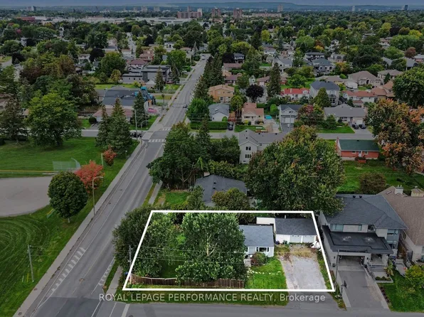 119 Fieldrow St, Ottawa, ON K2G 2Y8
