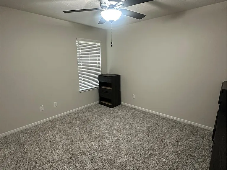 112 Laurel Oak Dr — Photo 5