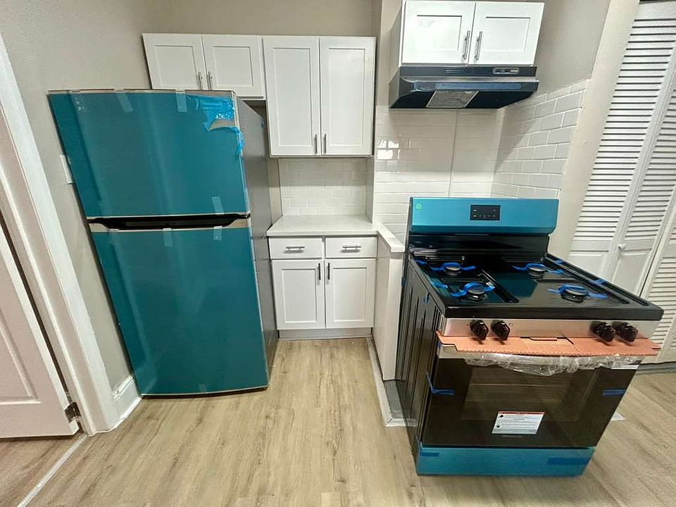 1st image of 152 Seaview Ave #39E