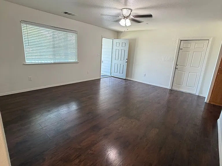 1501 Arnold Ct — Photo 6