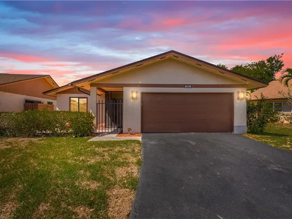 6487 Royal Woods DR, FORT MYERS, FL 33908