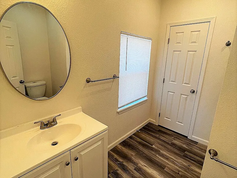 860 Quincy St #860 — Photo 10