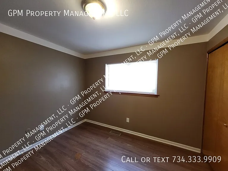 875 Raupp Pl #2 — Photo 5