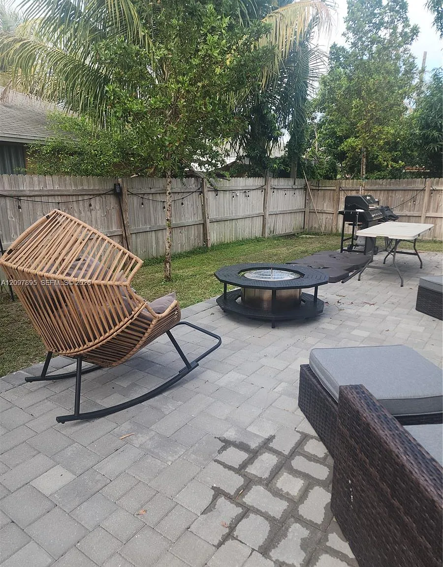 Delray Manor Add — Photo 1