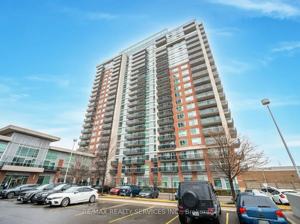 215 Queen St E, Brampton, ON