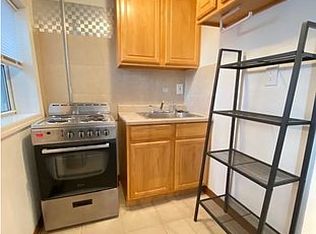 20-23 46th St #1, Astoria, NY 11105