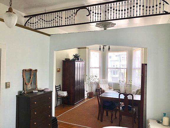 2nd image of 821 Baker St #1
