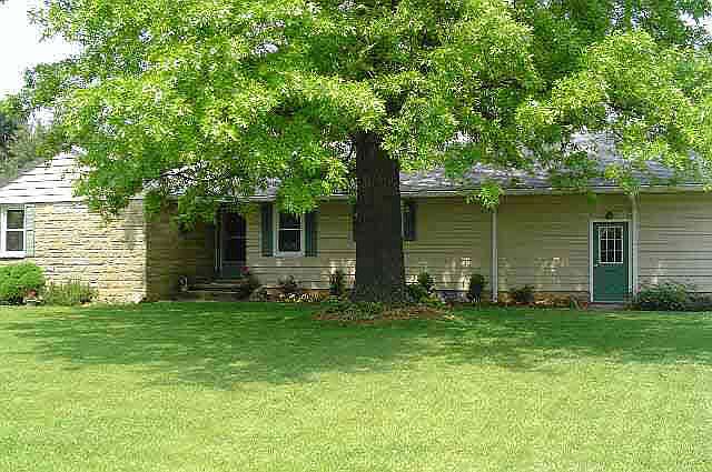 1st image of 1106 Westview Dr