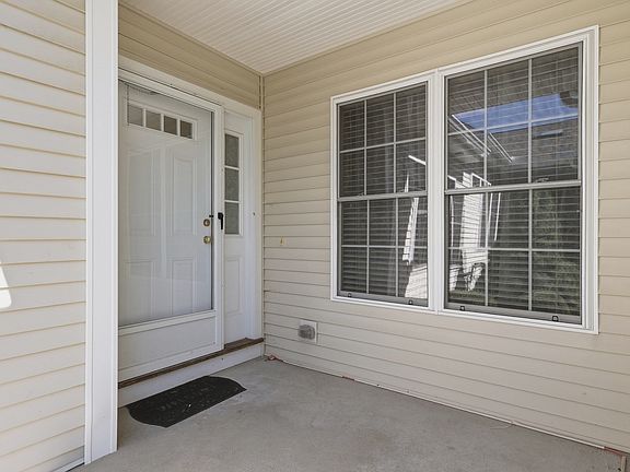 5th image of 4 Blossom Tree Dr Unit 4