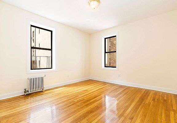 5th image of 506 W 178th St #5B