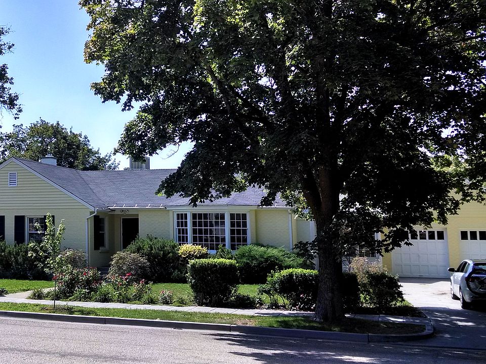 East view with garages