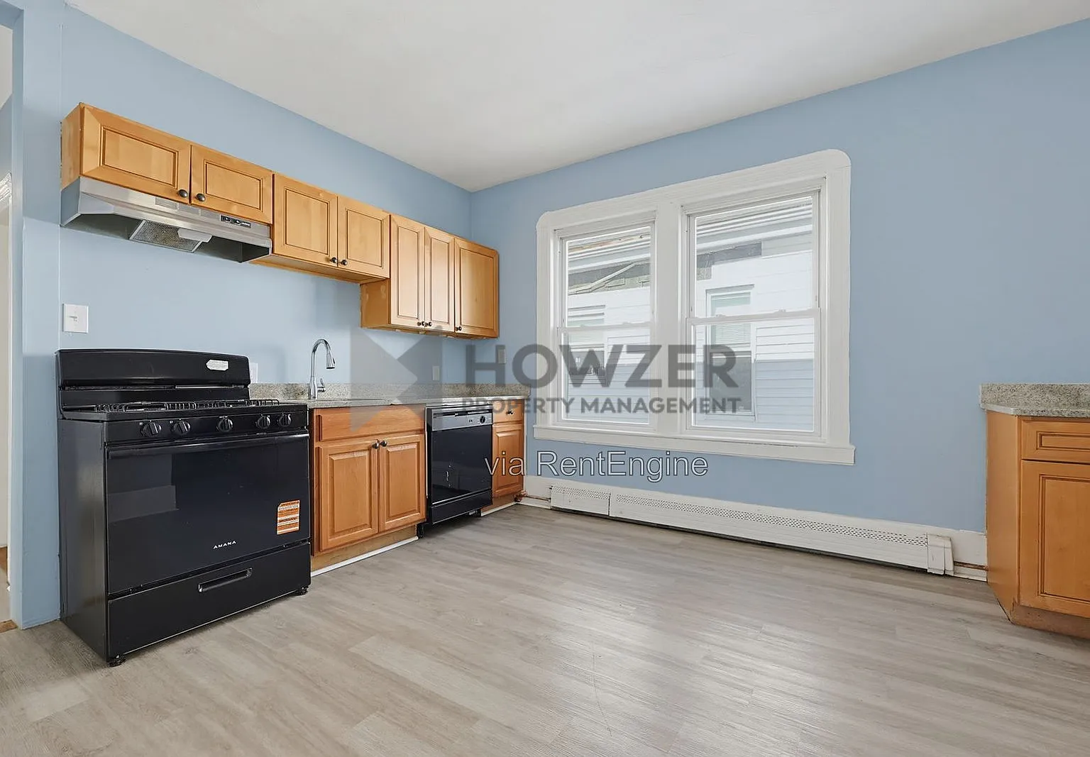 4 bed, 1.0 bath, $3,750 — Photo 2
