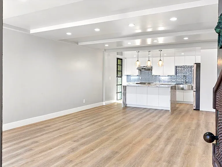 1250 Cave St #3 — Photo 9