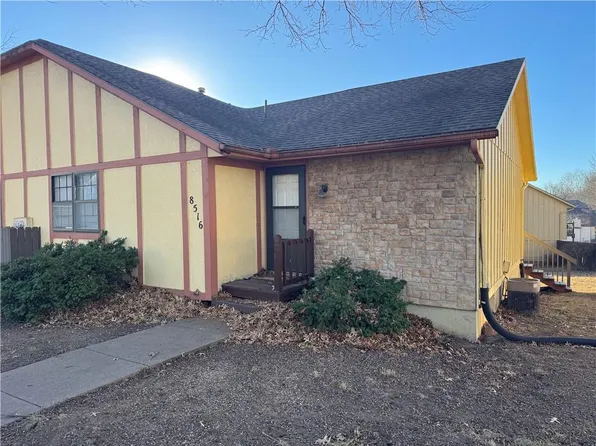 8516 Ditzler Ave, Raytown, MO 64138