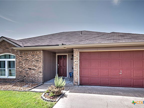 4th image of 2704 Poage Cir