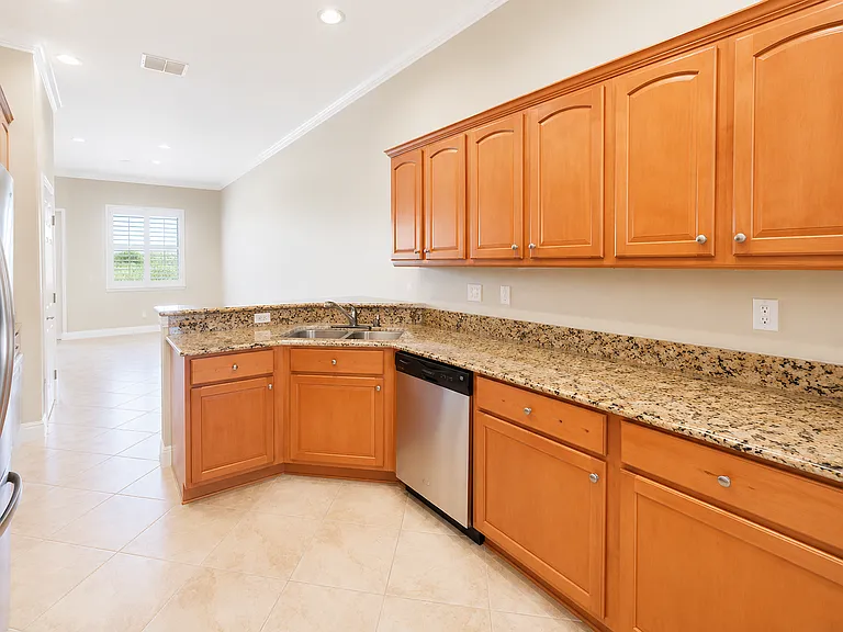 8361 Miramar Way — Photo 5