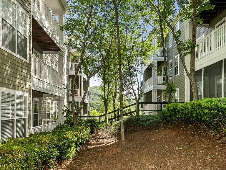 Parkside at Town Center — Photo 33